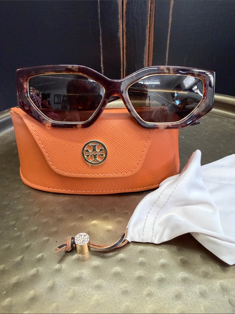 Tory Burch Tortoiseshell TY907OU Sunglasses w/Case